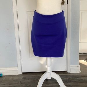 Periwinkle mini skirt - stretchy - M